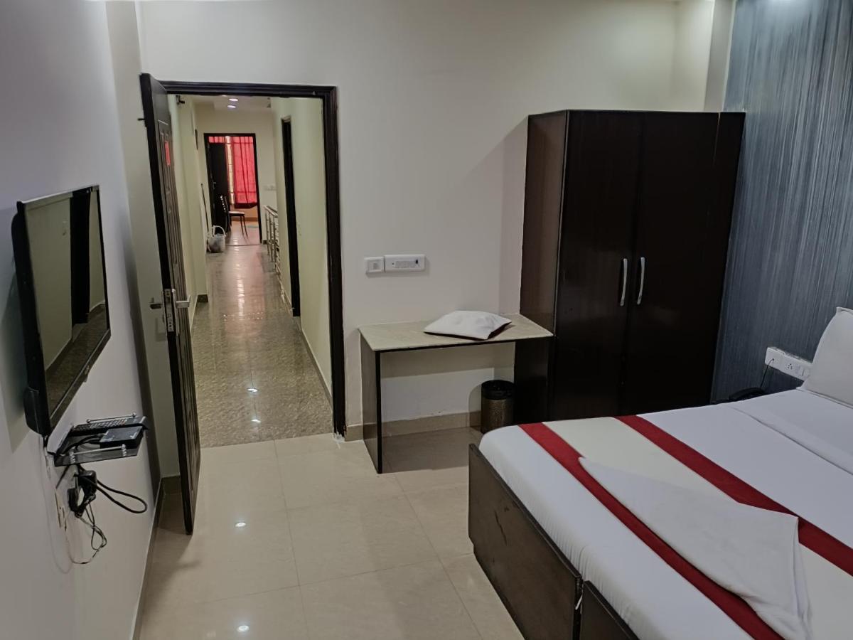 Hotel Marina Near Igi Airport Delhi 4* New Delhi